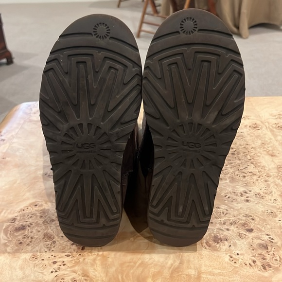 Ugg Classic Tall Boot - Picture 4 of 6